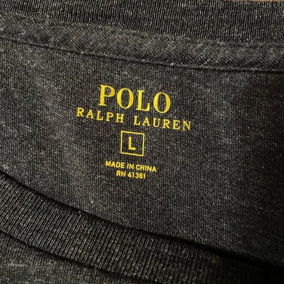 Mens Large Polo tshirt with front pocket - Picture 3 of 3